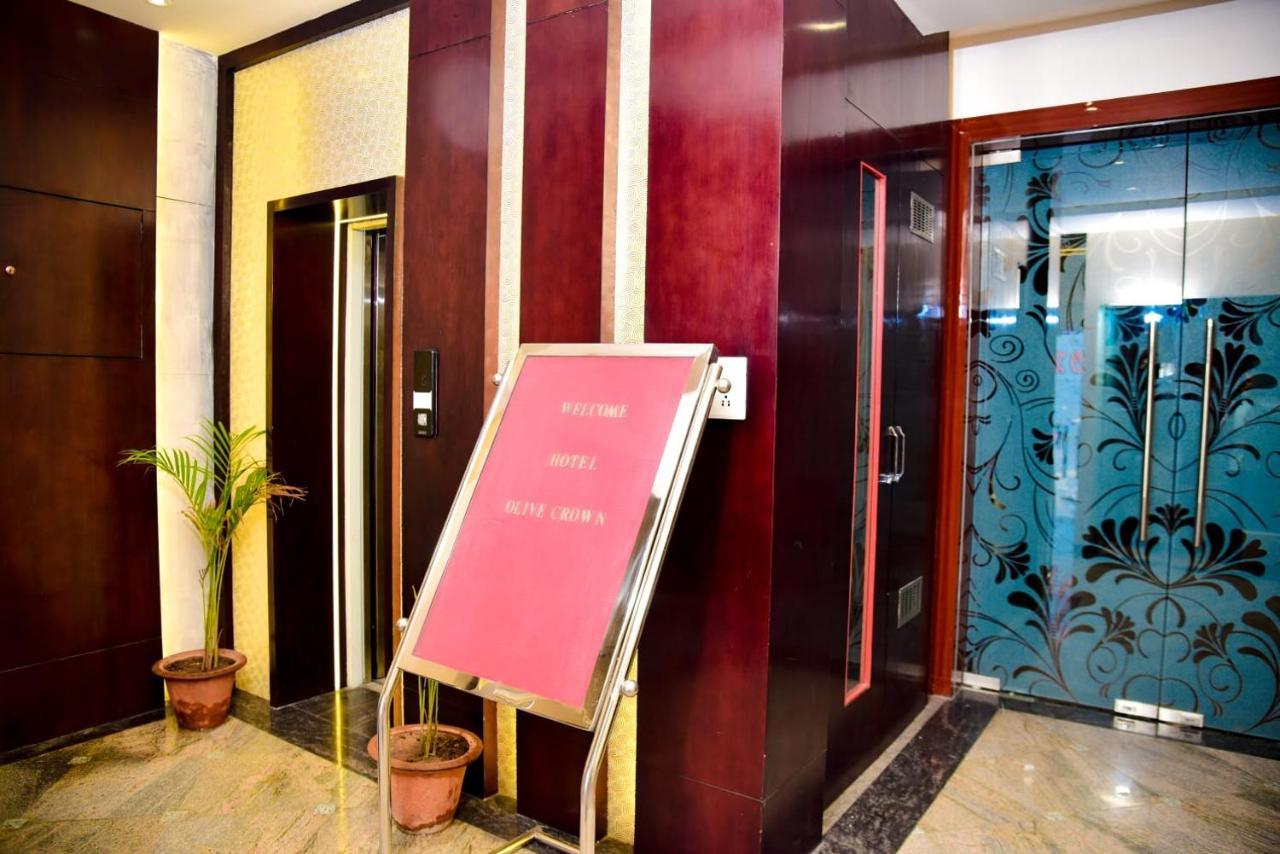 Hotel Olive Crown Lucknow Bagian luar foto