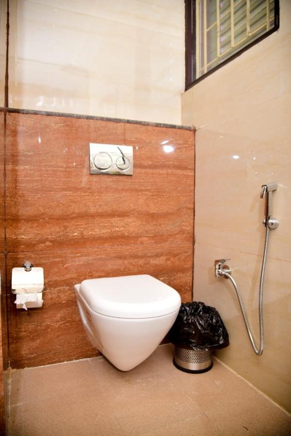Hotel Olive Crown Lucknow Bagian luar foto
