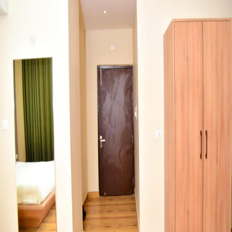 Hotel Olive Crown Lucknow Bagian luar foto