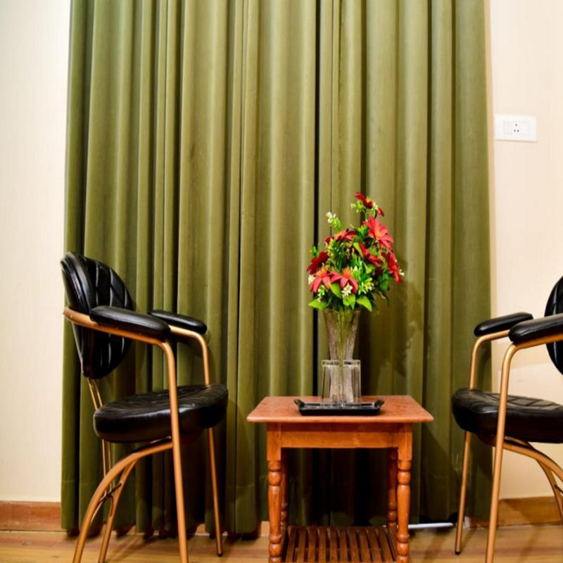 Hotel Olive Crown Lucknow Bagian luar foto